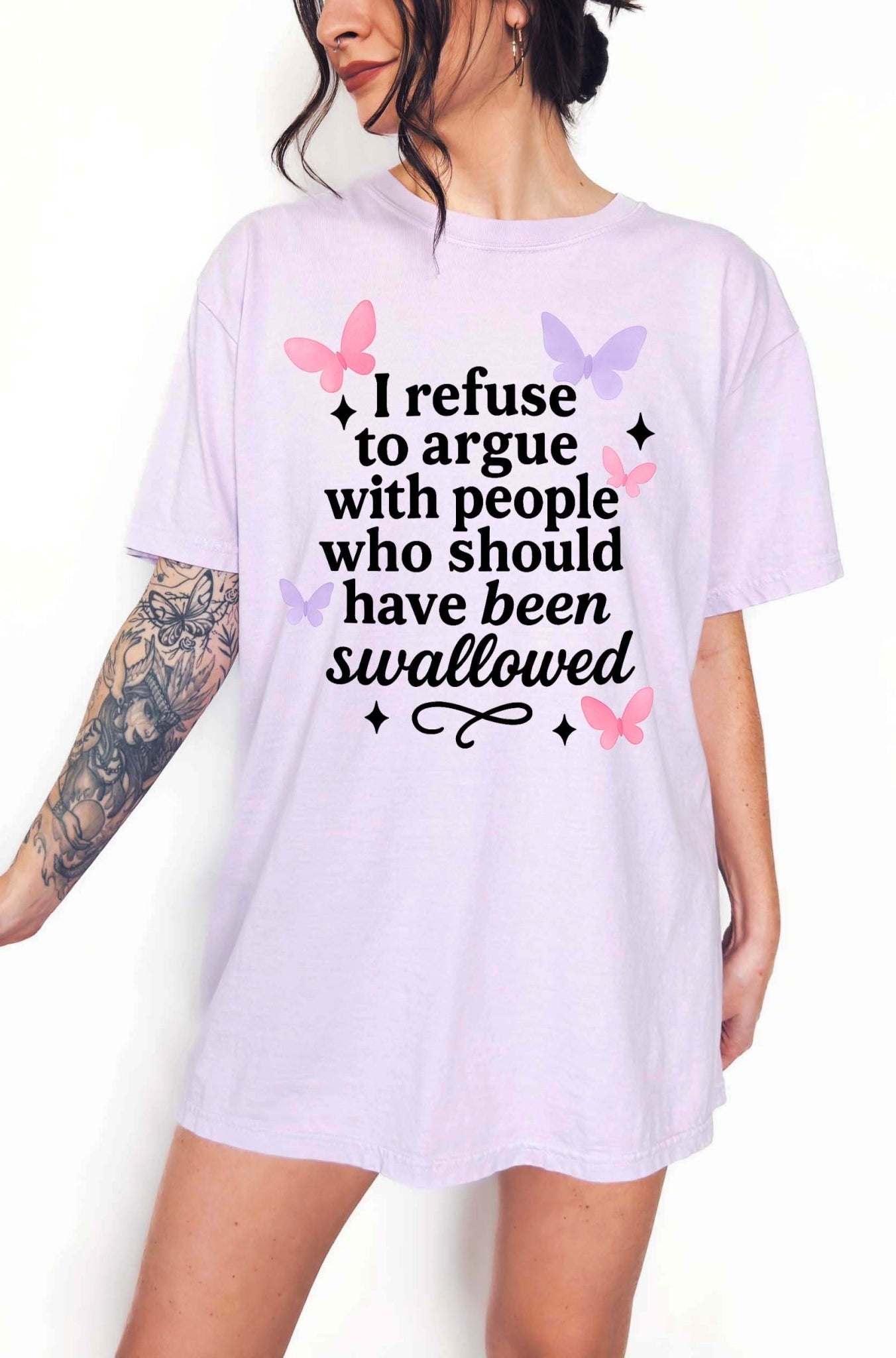 Funny sarcastic t-shirt with bold text about refusing to argue and humorous rude statement design