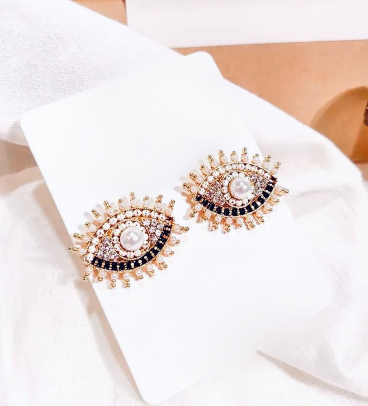Vintage Eye Stud Earrings - UntamedEgo LLC.